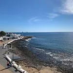 Lanzarote Frente Al Mar *