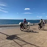 아파트 Lanzarote Frente Al Mar *