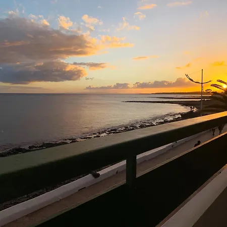 公寓 Lanzarote Frente Al Mar *