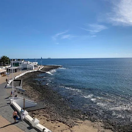 Lanzarote Frente Al Mar *